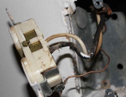 what causes electrical buzzing